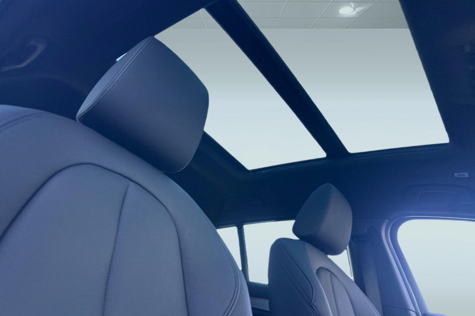 Used 2023 BMW X2 sDrive28i w/ Convenience Package image 15