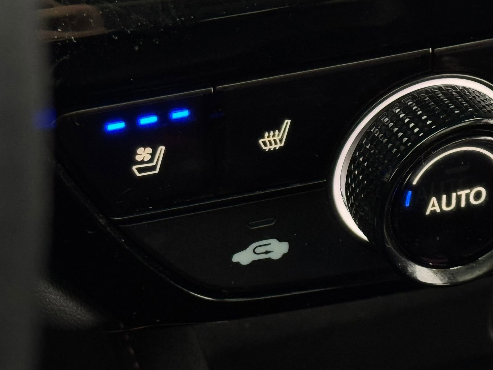 Certified 2023 Honda Accord Touring image 34