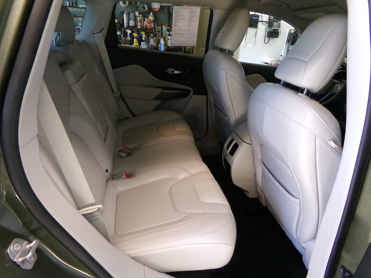 Used 2019 Jeep Cherokee Limited image 20