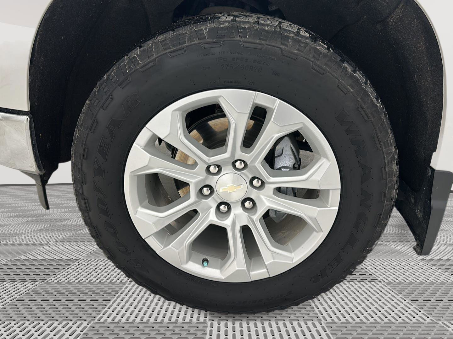 Used 2022 Chevrolet Silverado 1500 LTZ image 31