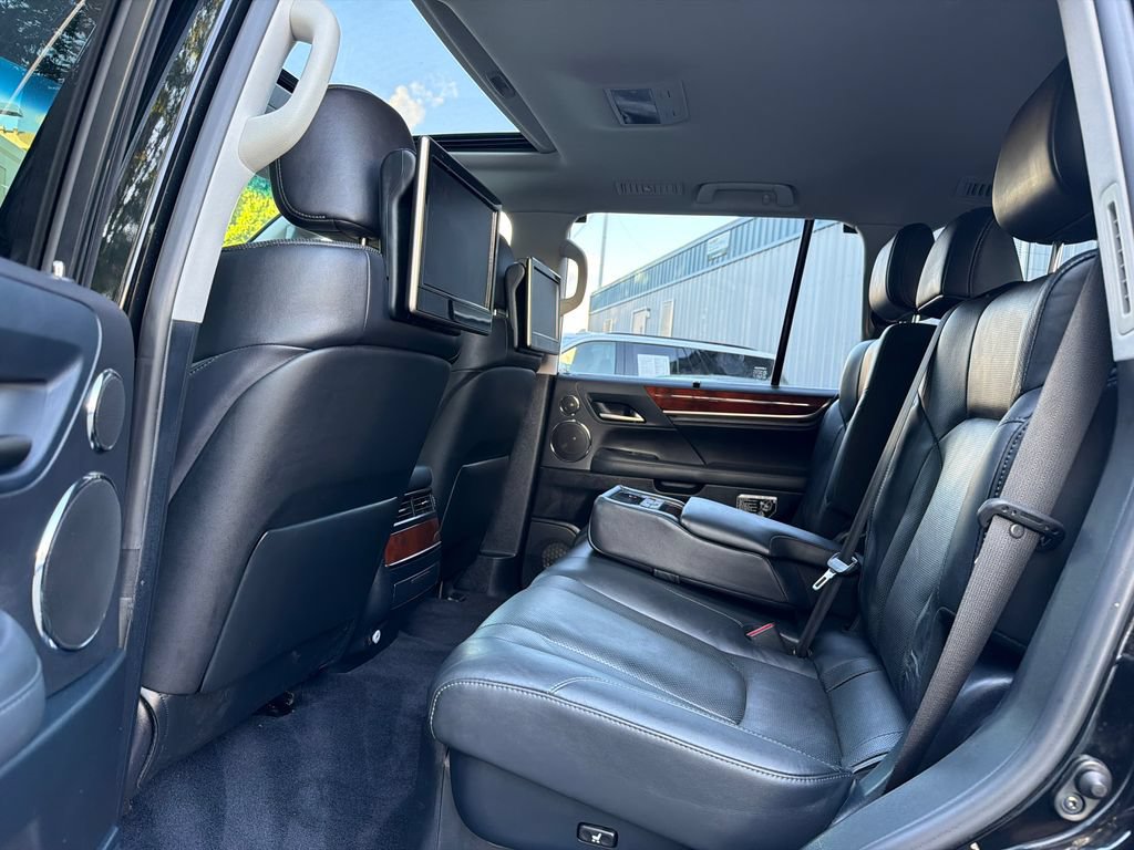 Used 2017 Lexus LX 570 4WD image 20