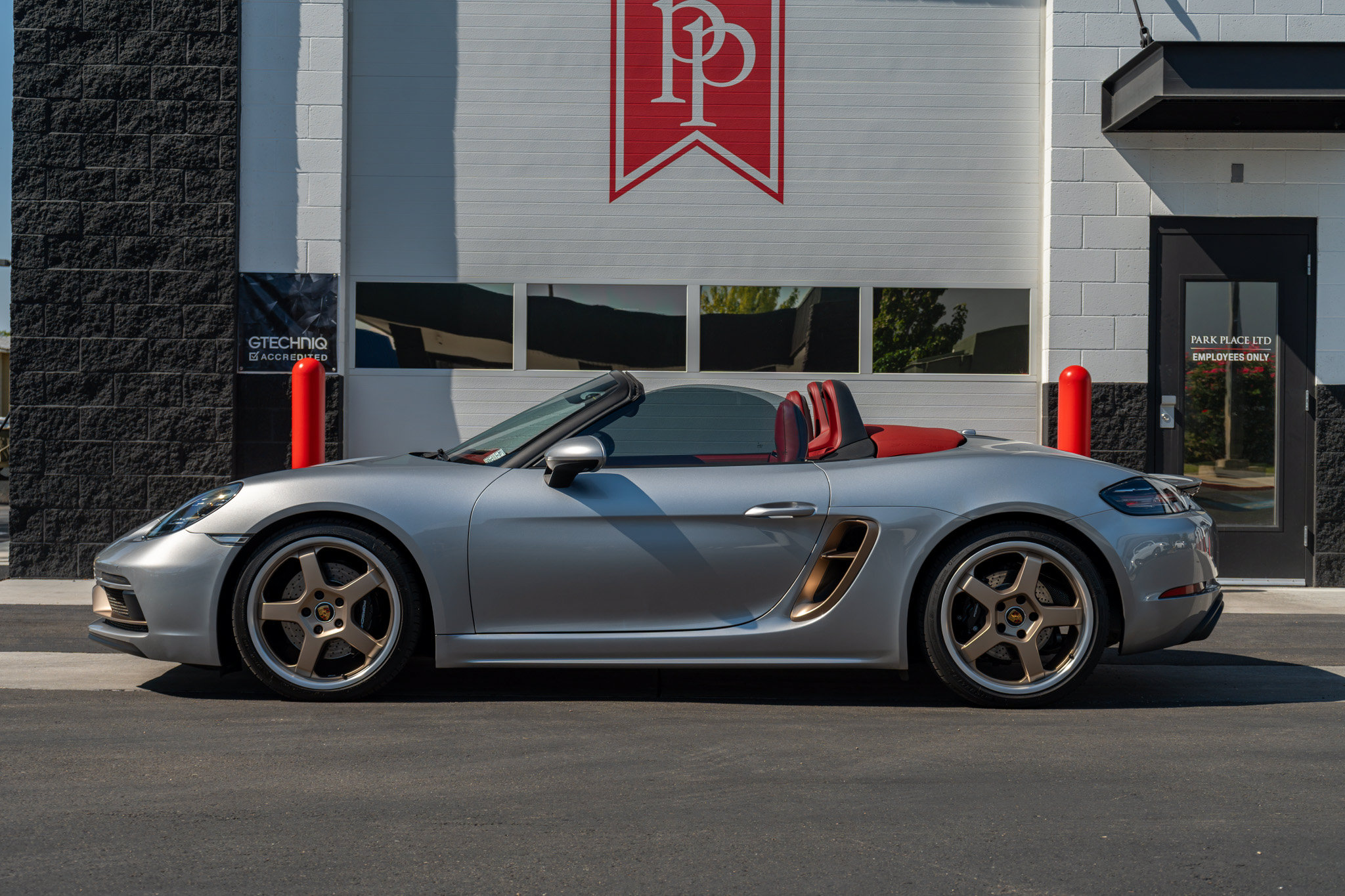 Used 2021 Porsche 718 Boxster RWD image 20
