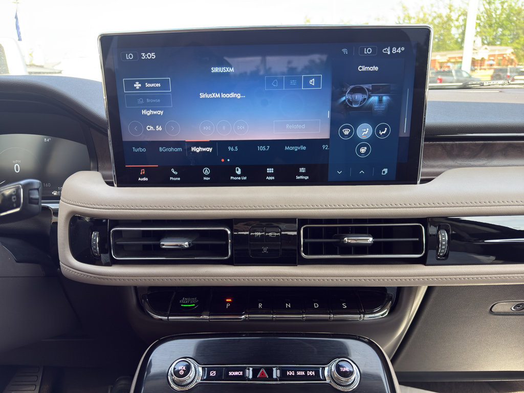 Used 2023 Lincoln Nautilus Reserve image 16