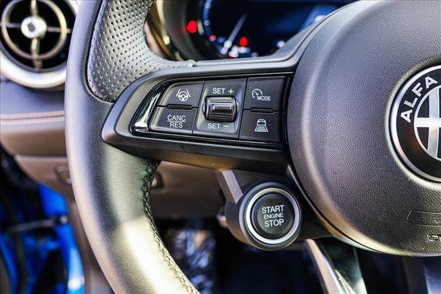 Used 2025 Alfa Romeo Tonale w/ Premium Package image 14