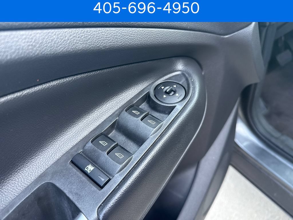 Used 2017 Ford Escape SE FWD image 14