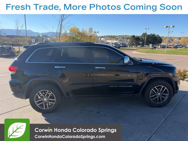 Used 2018 Jeep Grand Cherokee Limited AWD/4WD image 10