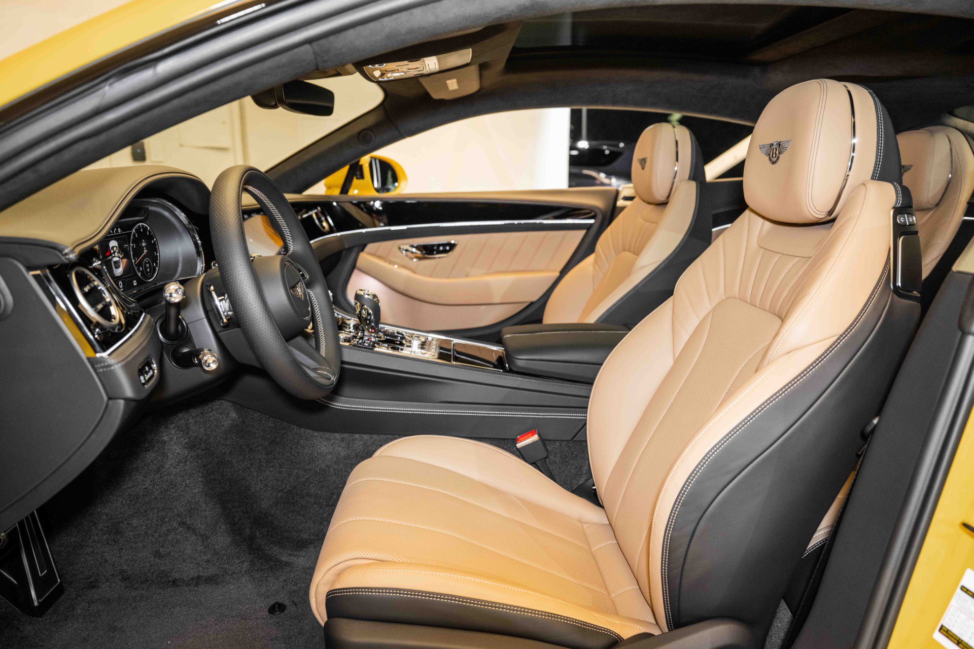 Certified 2024 Bentley Continental GT V8 AWD/4WD image 16