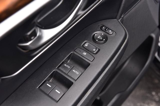 Used 2018 Honda CR-V Touring image 8