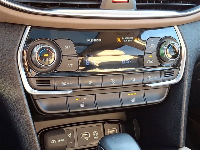 Used 2020 Hyundai Santa Fe SEL w/ Convenience + Premium Package image 16