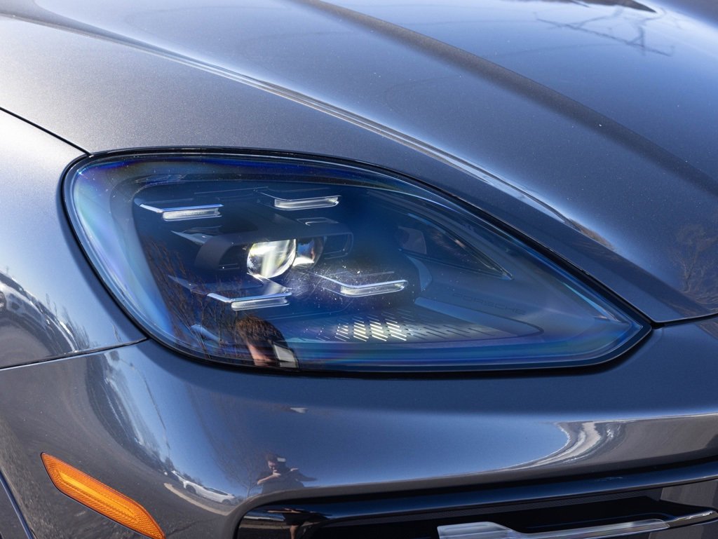 Used 2024 Porsche Cayenne Coupe image 16