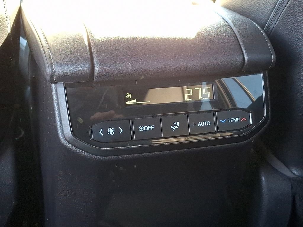 Used 2021 Toyota Highlander XSE image 14