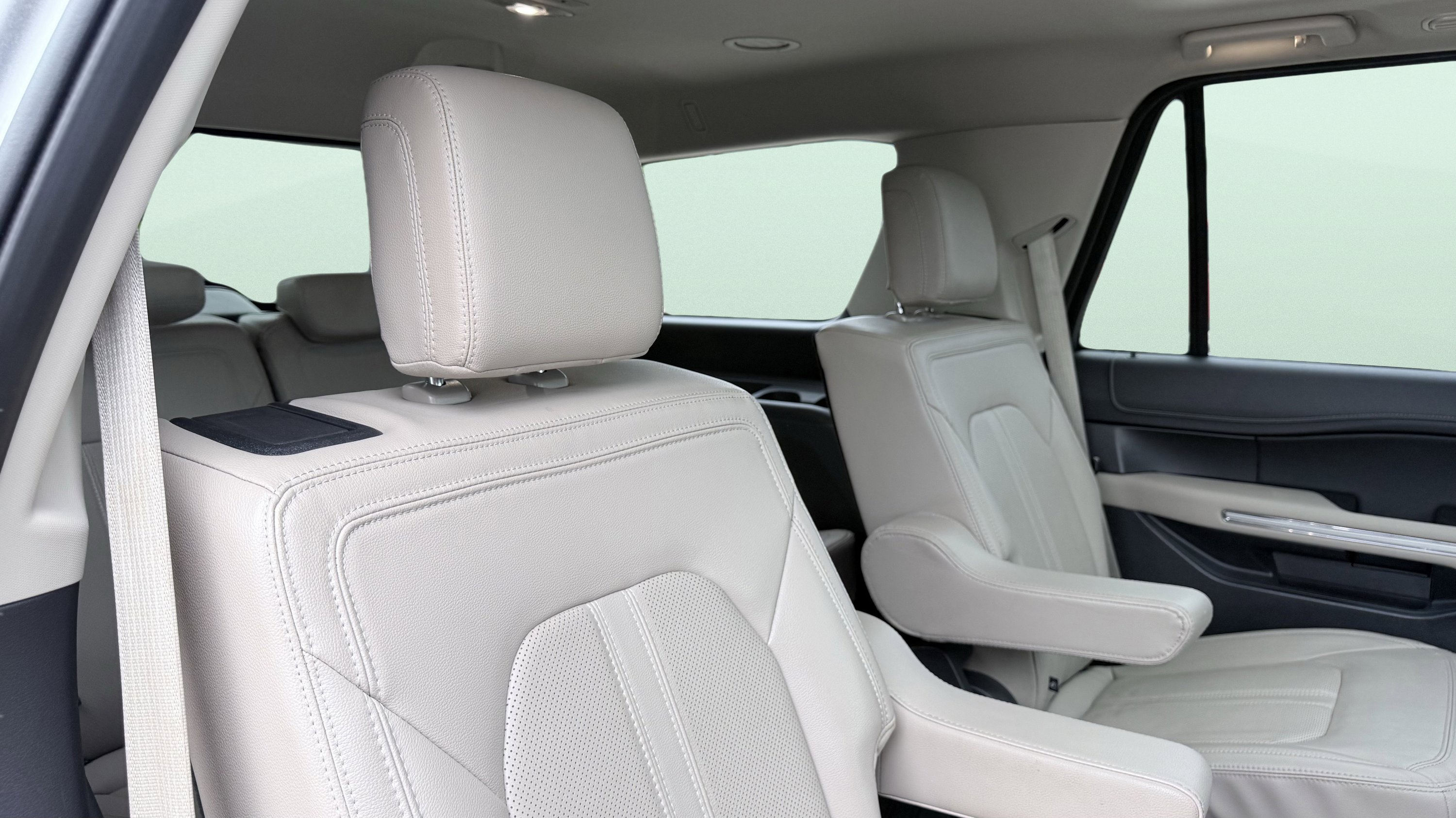 Used 2023 Ford Expedition Limited RWD image 48