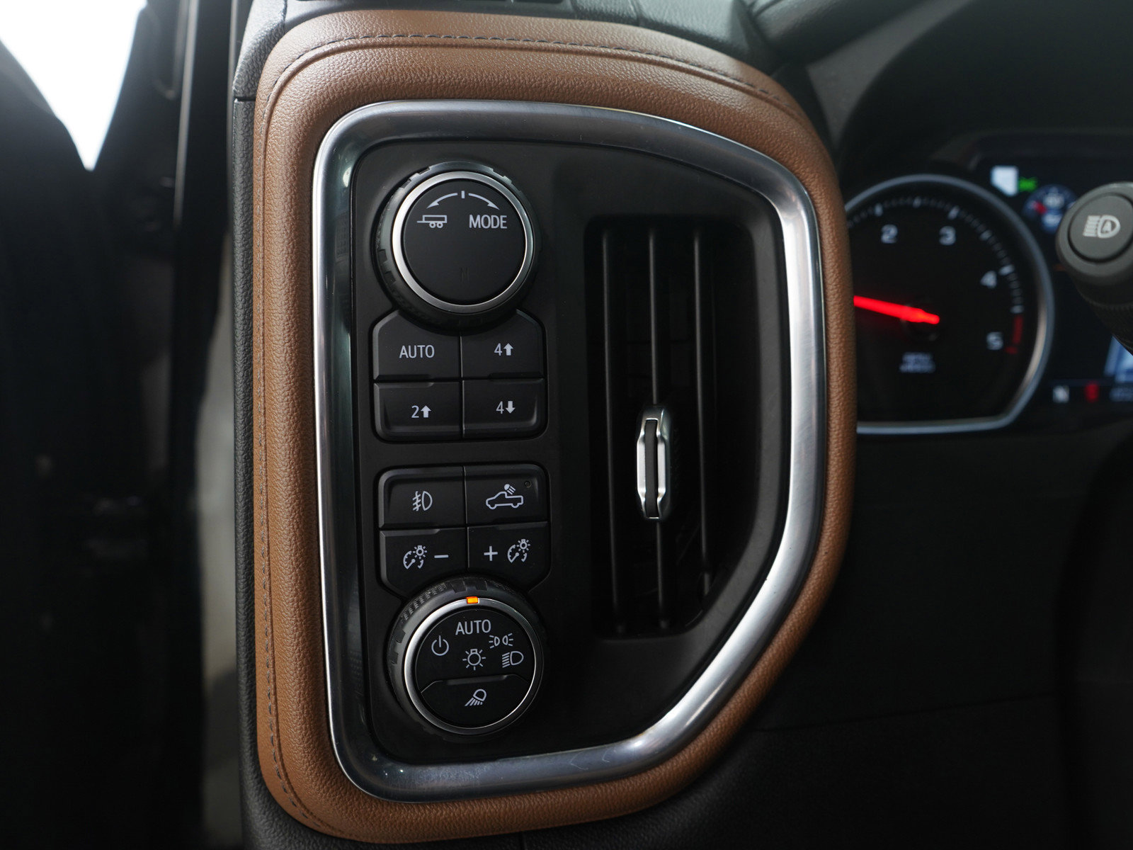 Used 2021 Chevrolet Silverado 2500 High Country w/ Safety Package II image 26