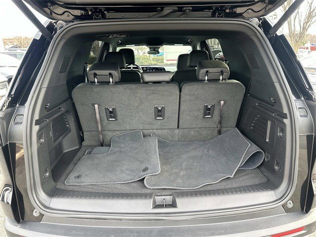 Used 2025 Chevrolet Traverse LT w/ Enhanced Driving Package image 15
