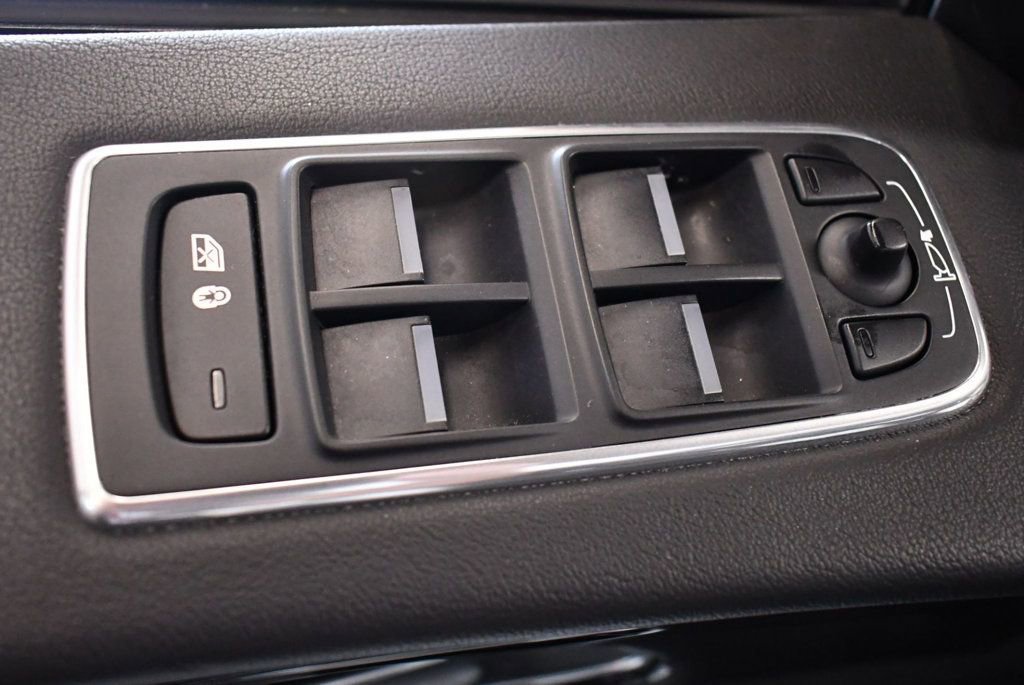 Used 2020 Jaguar F-PACE Premium AWD/4WD image 62