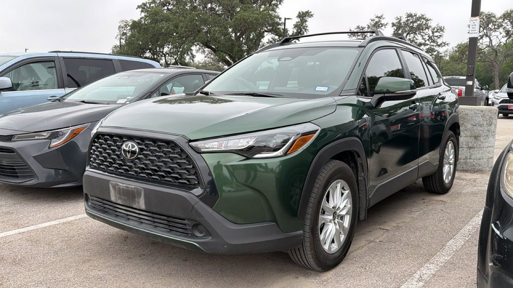 Used 2023 Toyota Corolla Cross LE FWD image 7