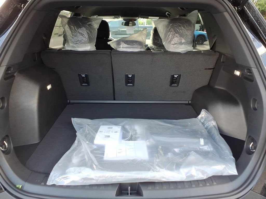 New 2026 Chevrolet Equinox LT w/ Midnight Edition AWD/4WD image 16