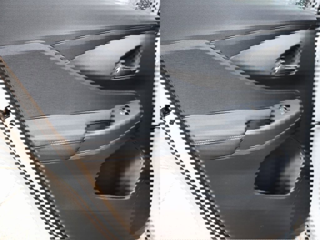 Used 2025 Buick Envista Avenir image 18