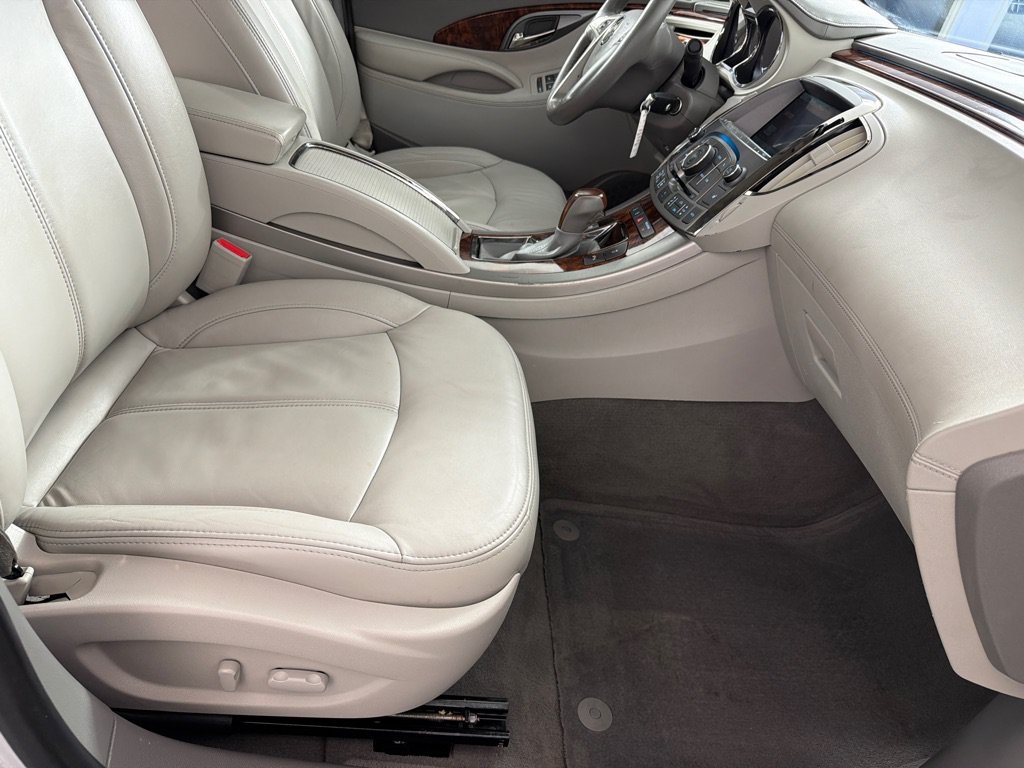 Used 2013 Buick LaCrosse Leather FWD image 21