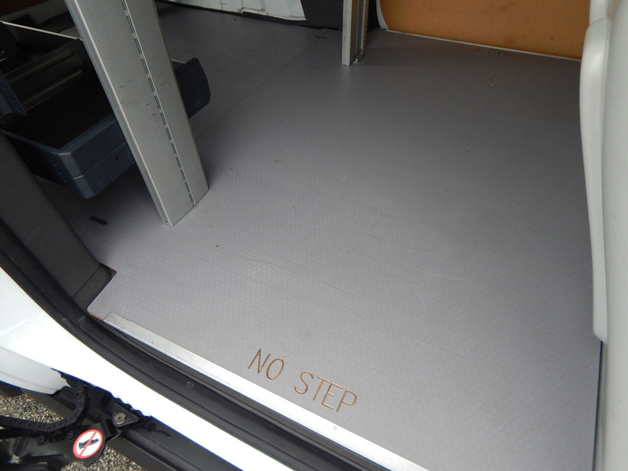 Used 2022 Ford Transit Connect XL image 17