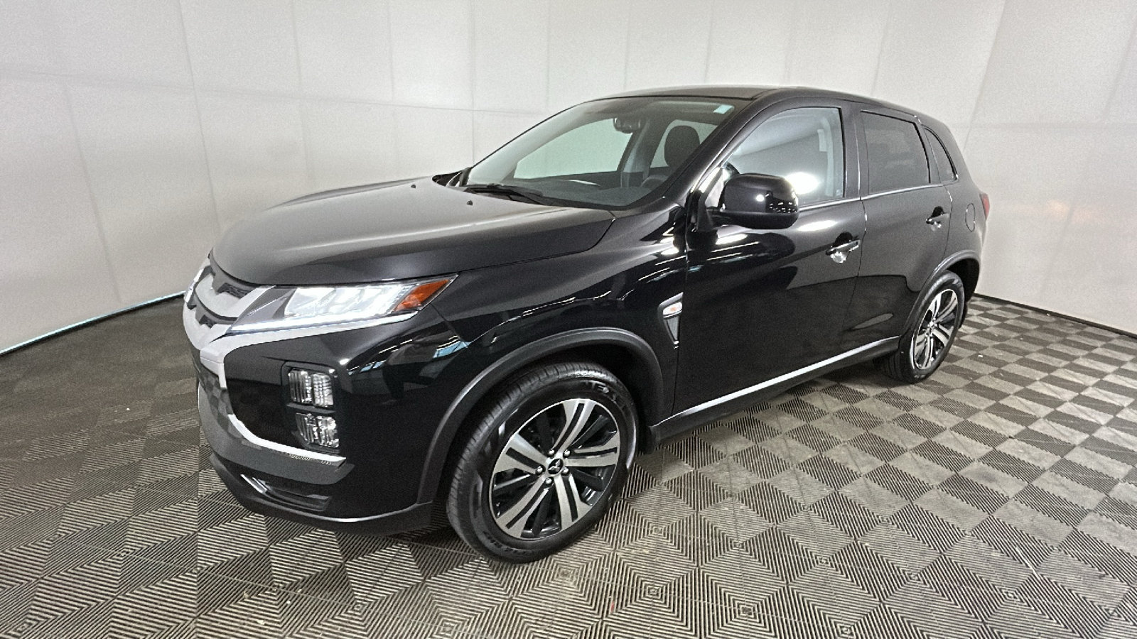 Used 2026 Mitsubishi Outlander Sport ES AWD/4WD image 6