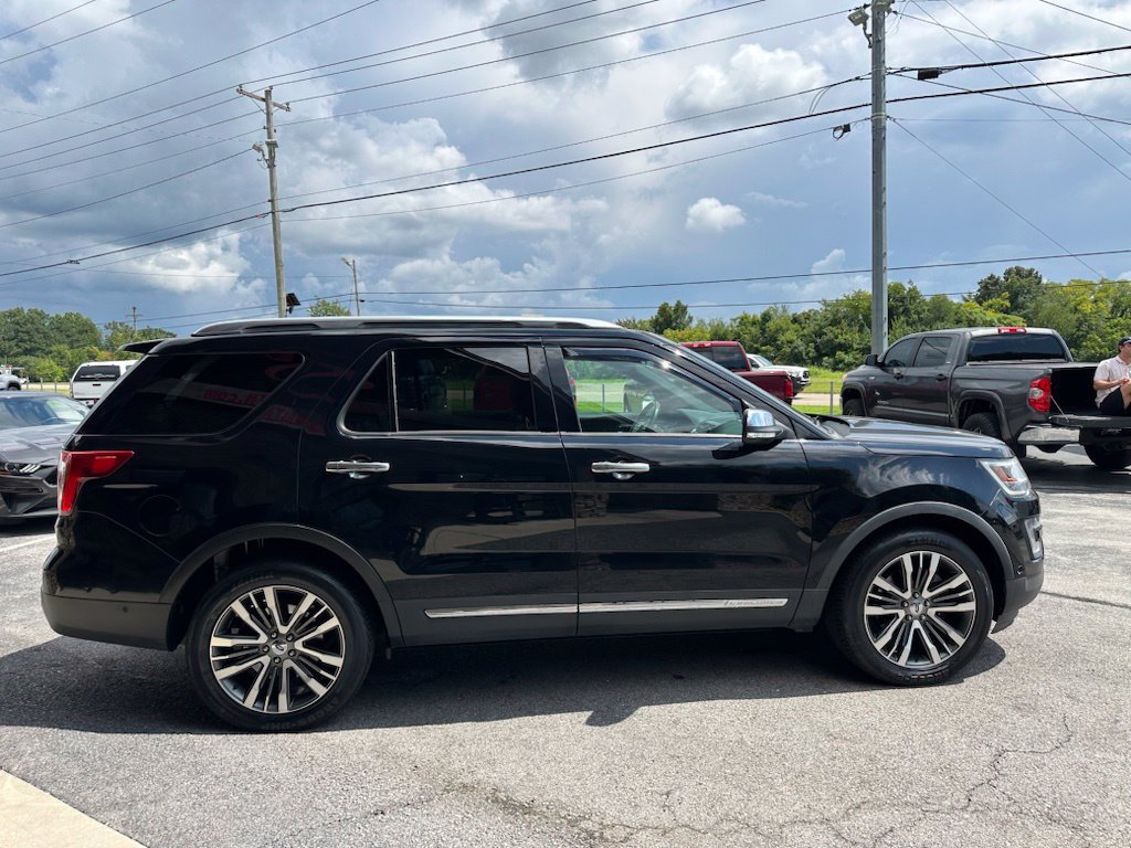 Used 2017 Ford Explorer Platinum AWD/4WD image 12
