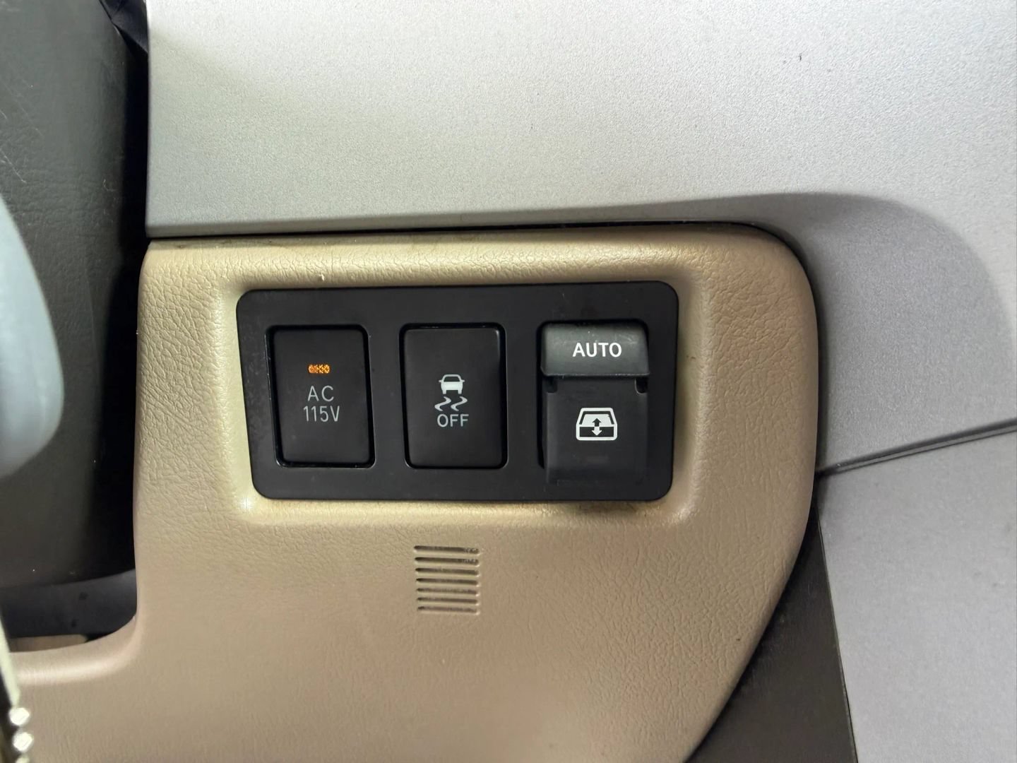 Used 2008 Toyota Sequoia SR5 AWD/4WD image 31