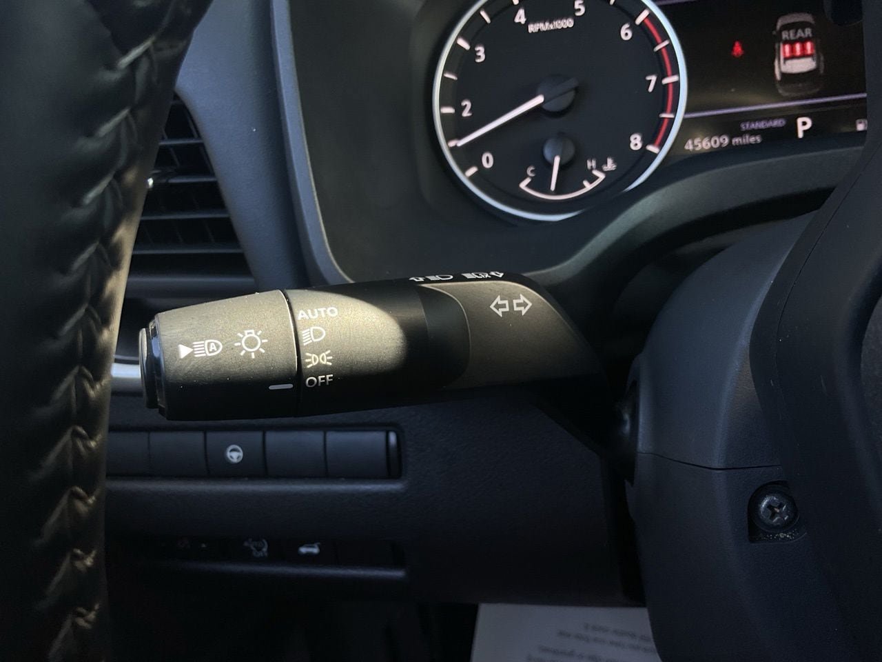 Used 2025 Nissan Rogue SV FWD image 31