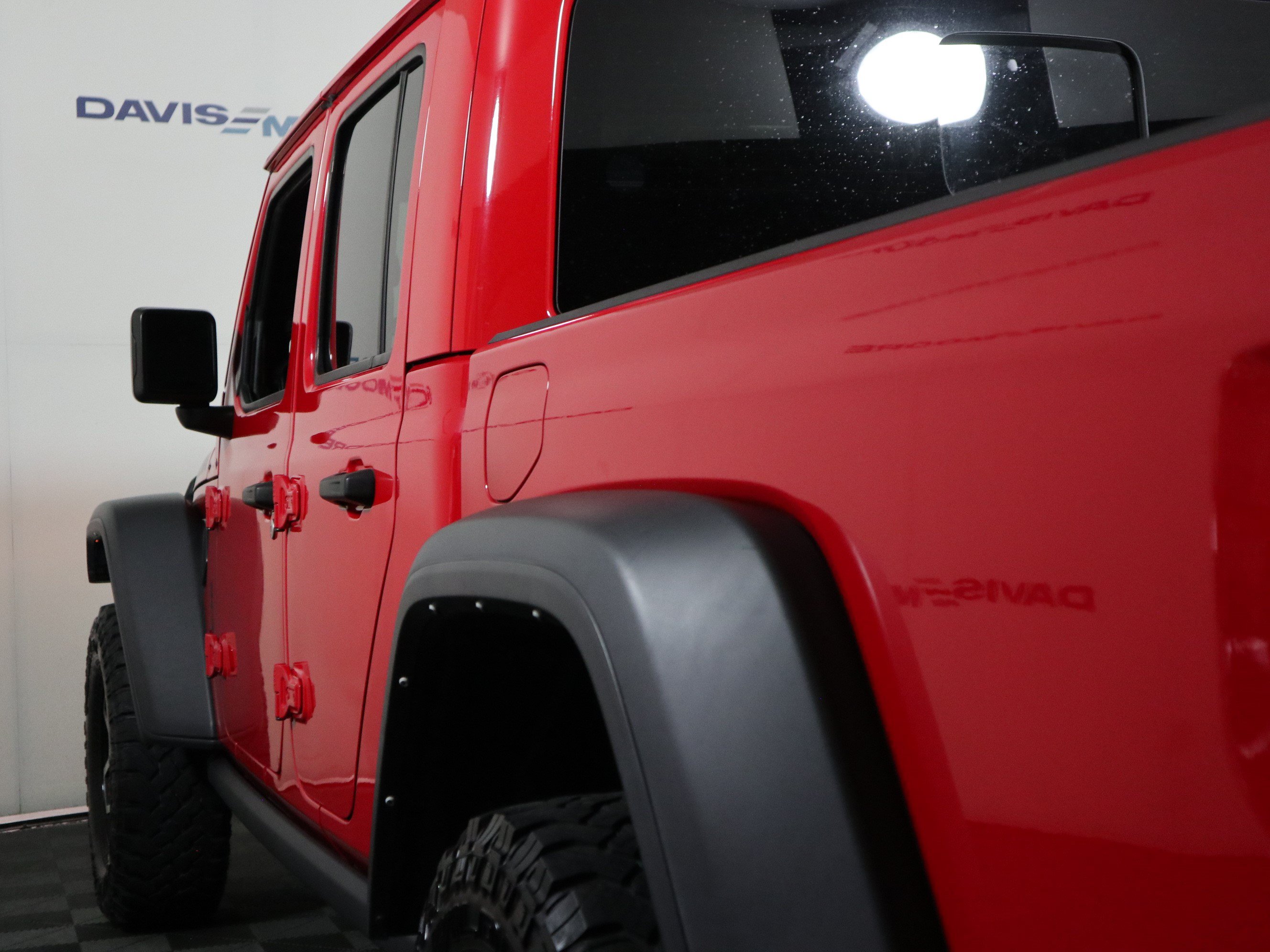 Used 2021 Jeep Gladiator Rubicon AWD/4WD image 10