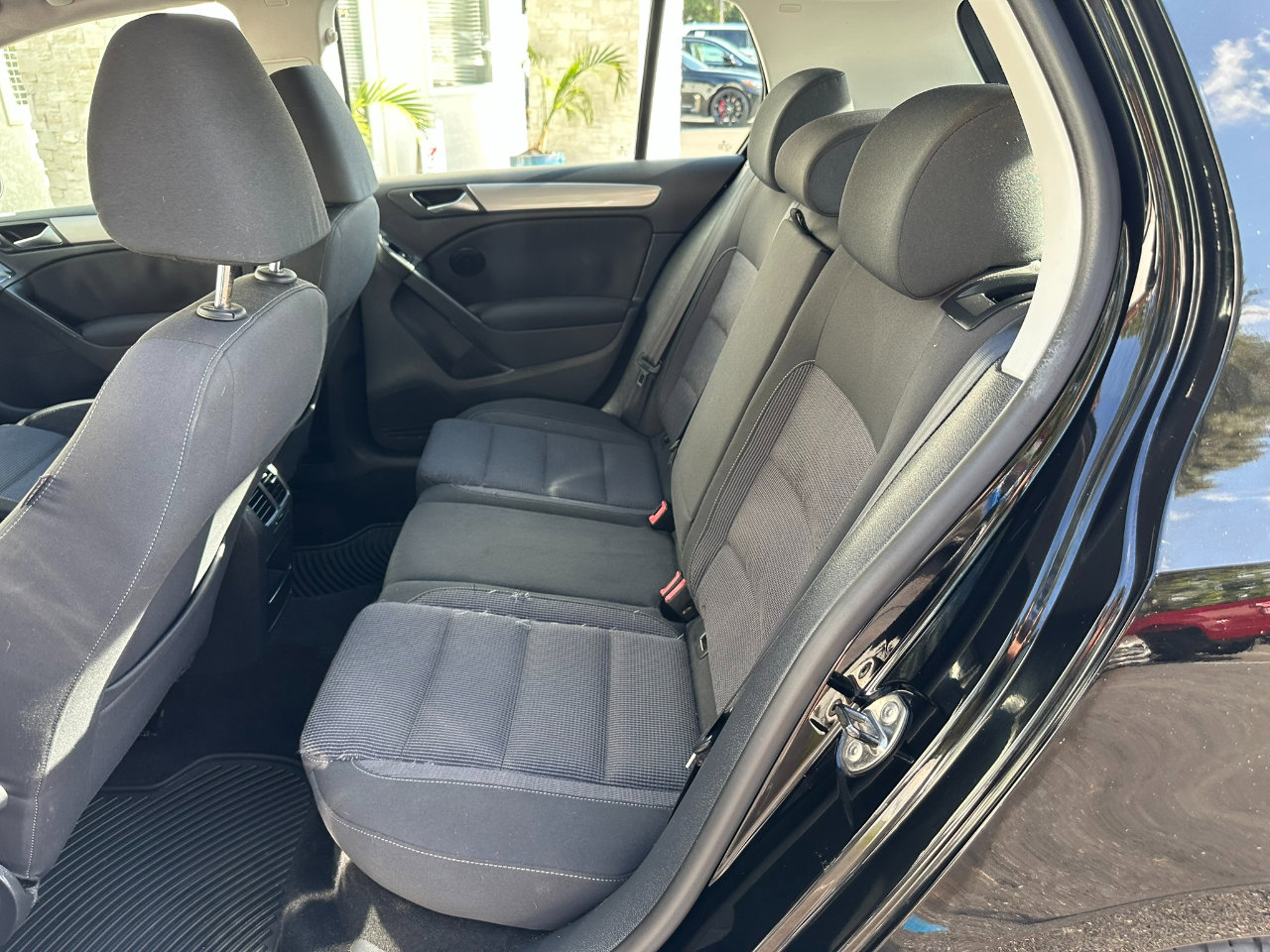 Used 2011 Volkswagen Golf TDI image 35