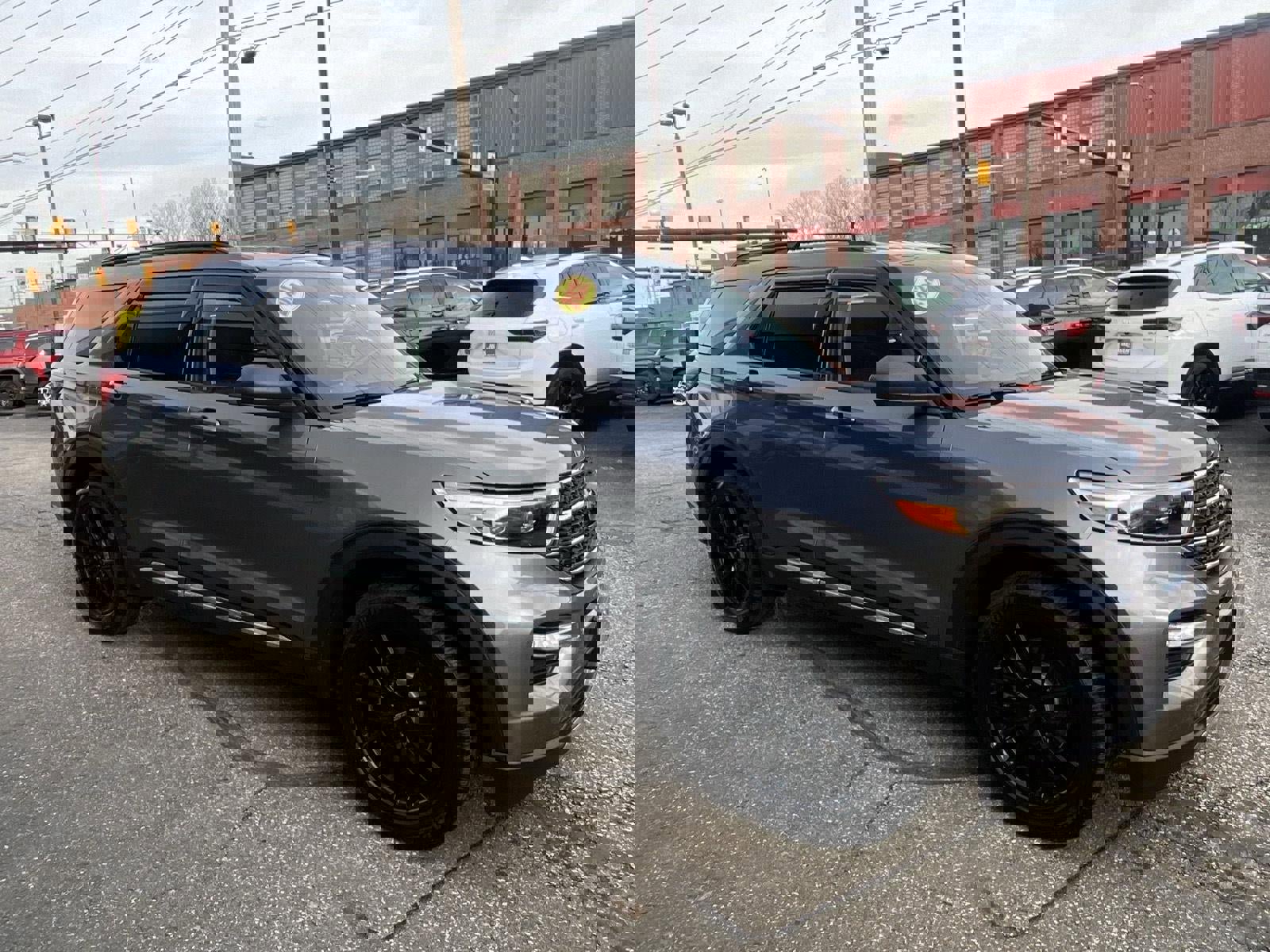 Used 2021 Ford Explorer XLT w/ Equipment Group 202A image 13