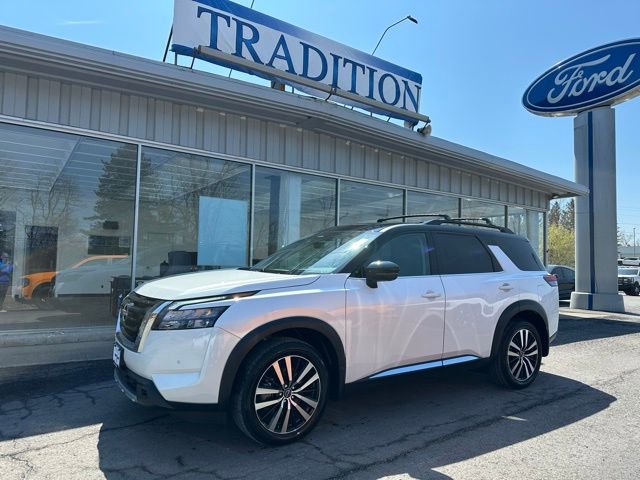 Used 2025 Nissan Pathfinder Platinum