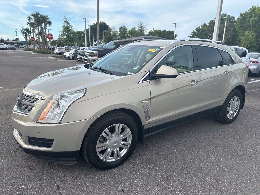 Used 2010 Cadillac SRX Luxury FWD image 2
