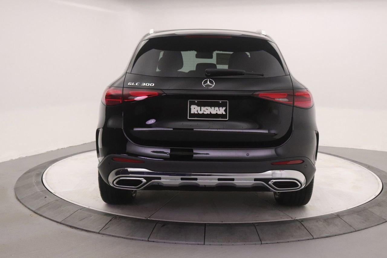 New 2026 Mercedes-Benz GLC 300 image 3
