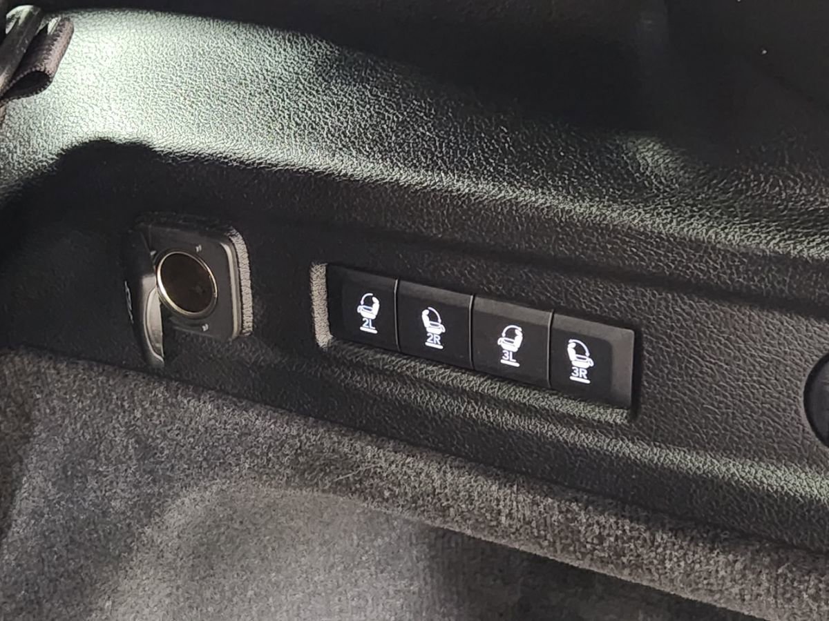 Used 2021 Jeep Grand Cherokee L Overland w/ Luxury Tech Group IV AWD/4WD image 56