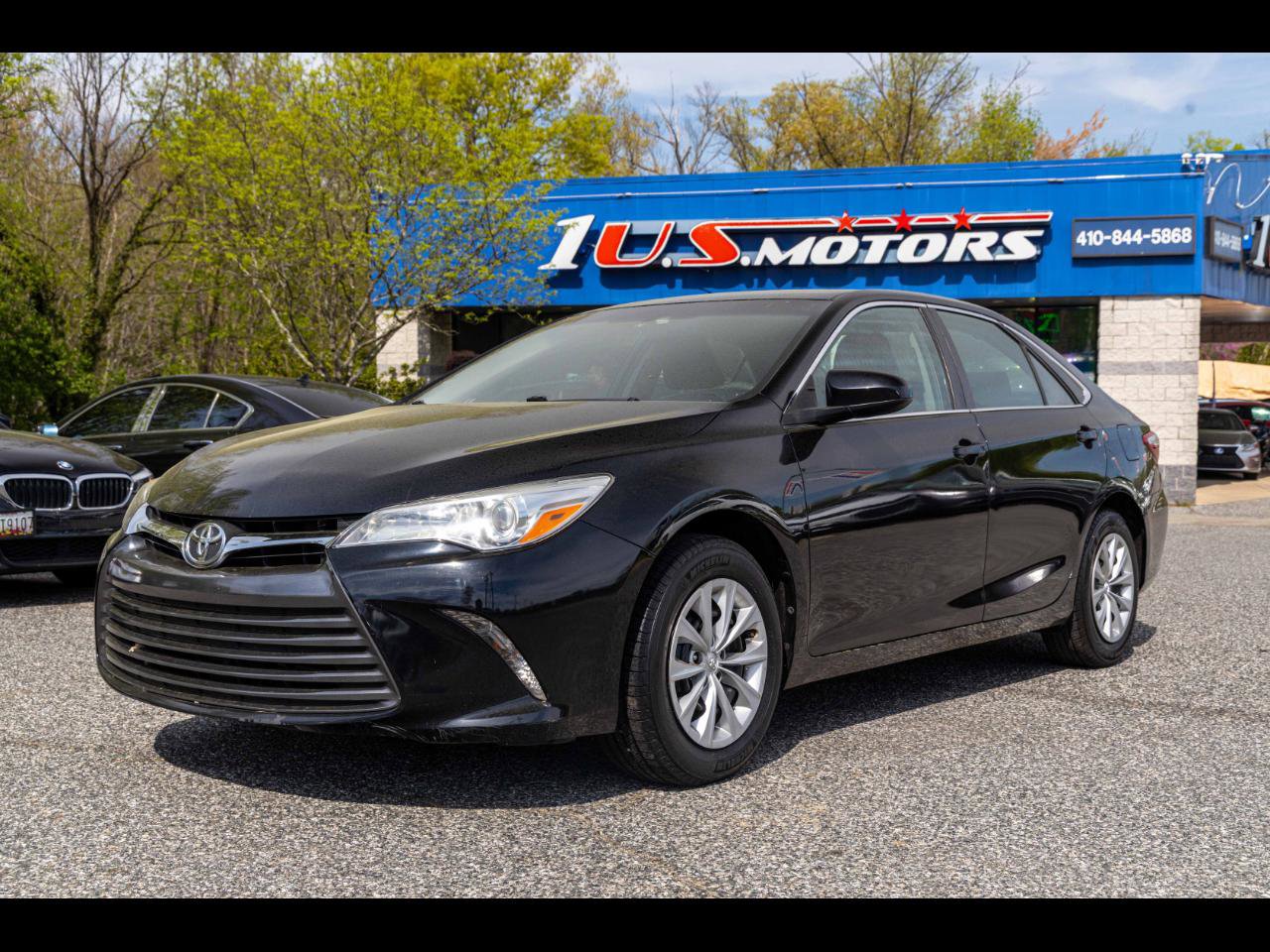 Used 2017 Toyota Camry LE FWD image 1