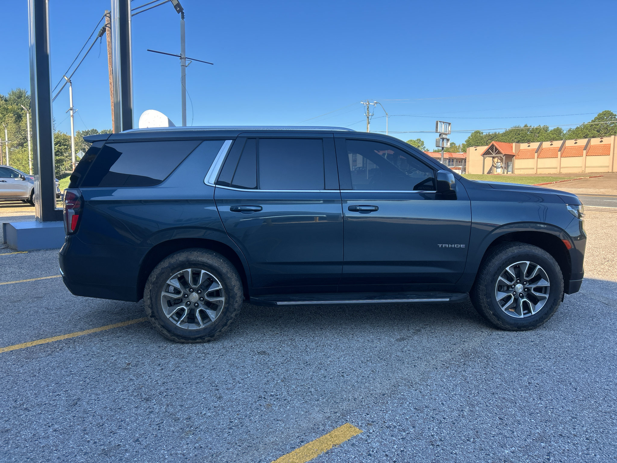 Used 2021 Chevrolet Tahoe LT RWD image 11
