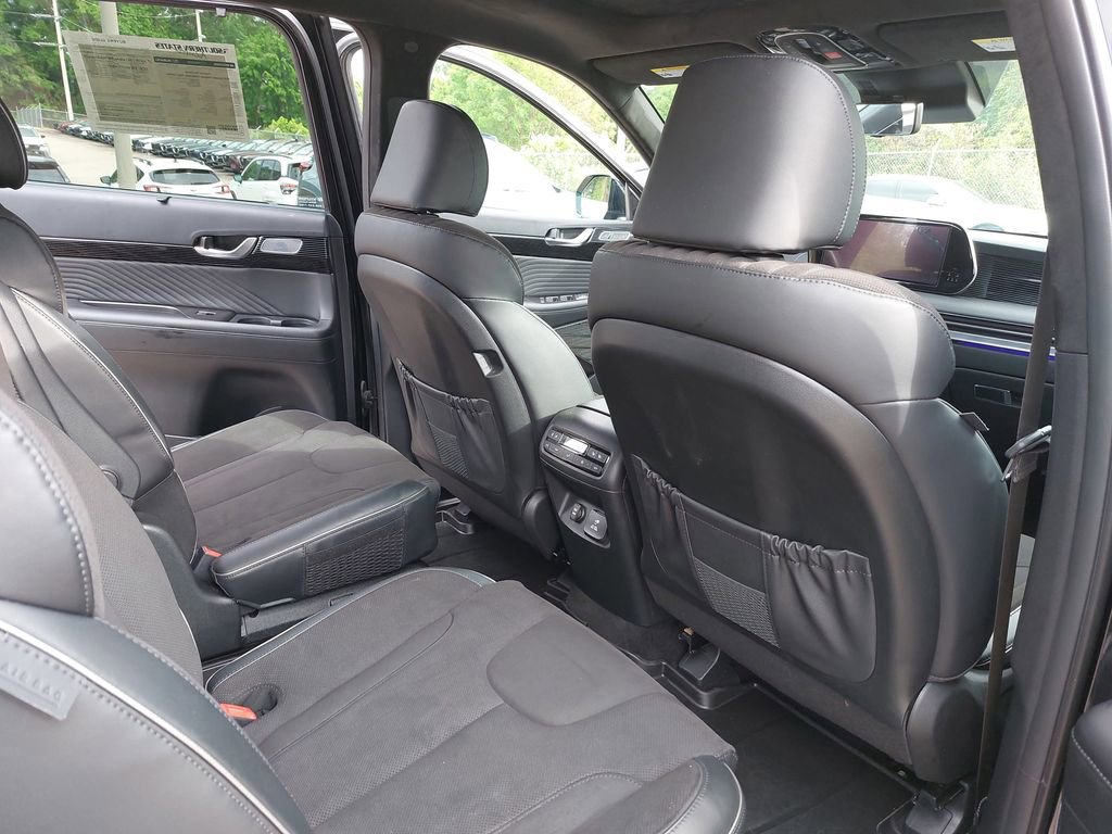 Used 2025 Hyundai Palisade Calligraphy AWD/4WD image 11