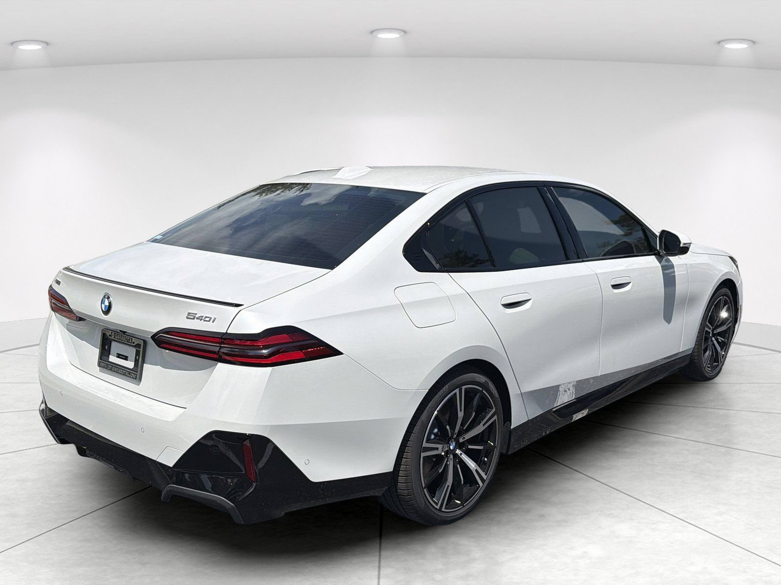 New 2027 BMW 540i xDrive w/ M Sport Package AWD/4WD image 4