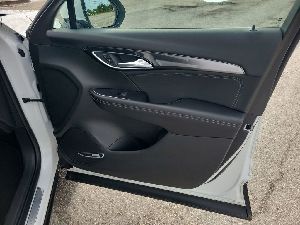 Used 2025 Buick Envision Preferred image 44