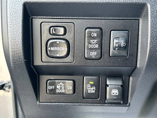 Used 2017 Toyota Tundra Limited AWD/4WD image 42