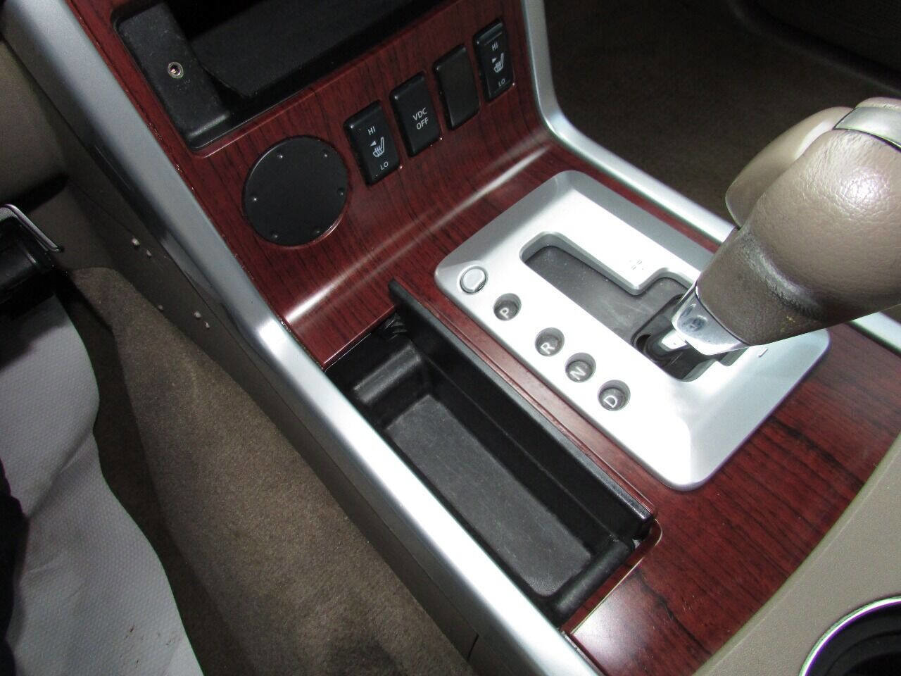 Used 2010 Nissan Pathfinder LE image 9