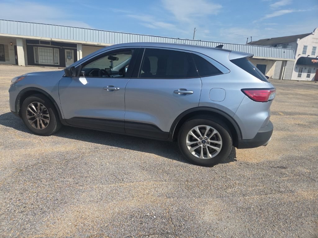 Used 2022 Ford Escape SE FWD image 6