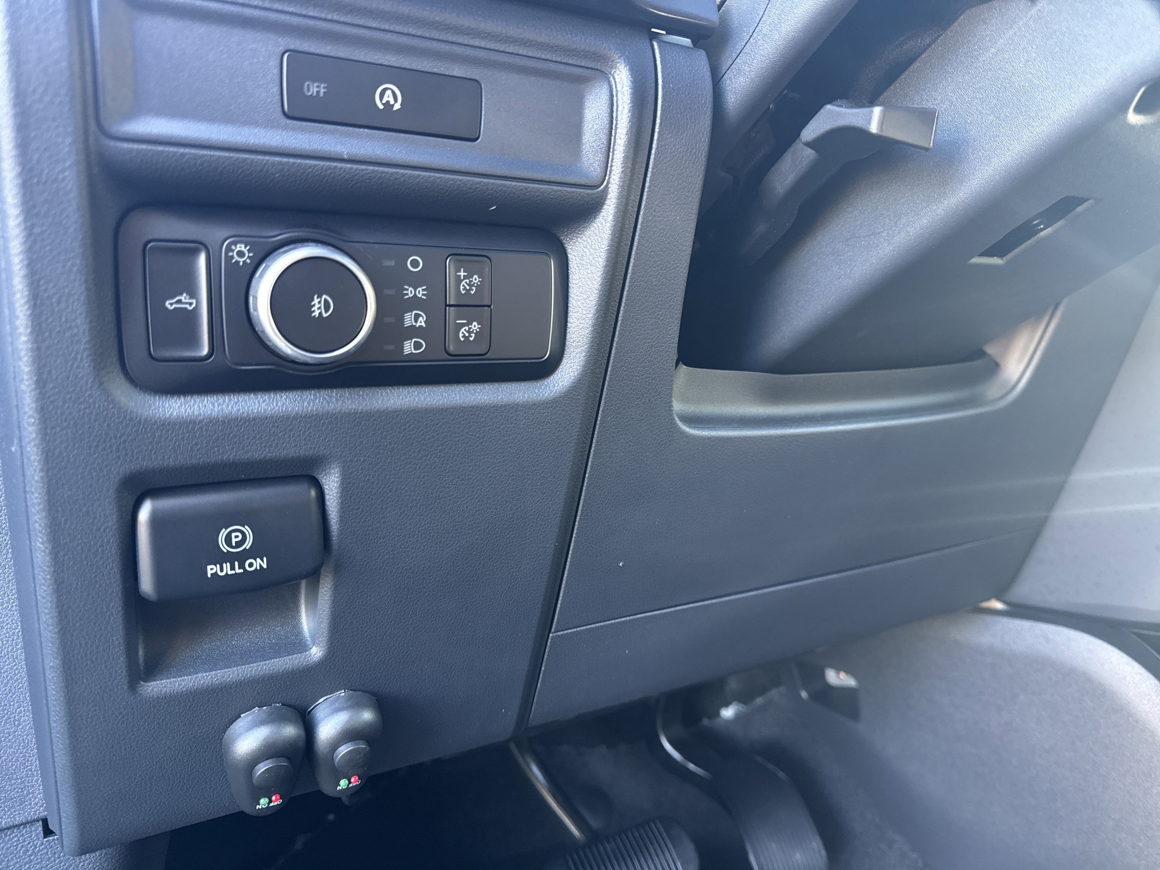 New 2025 Ford F150 STX w/ STX Black Appearance Package AWD/4WD image 13