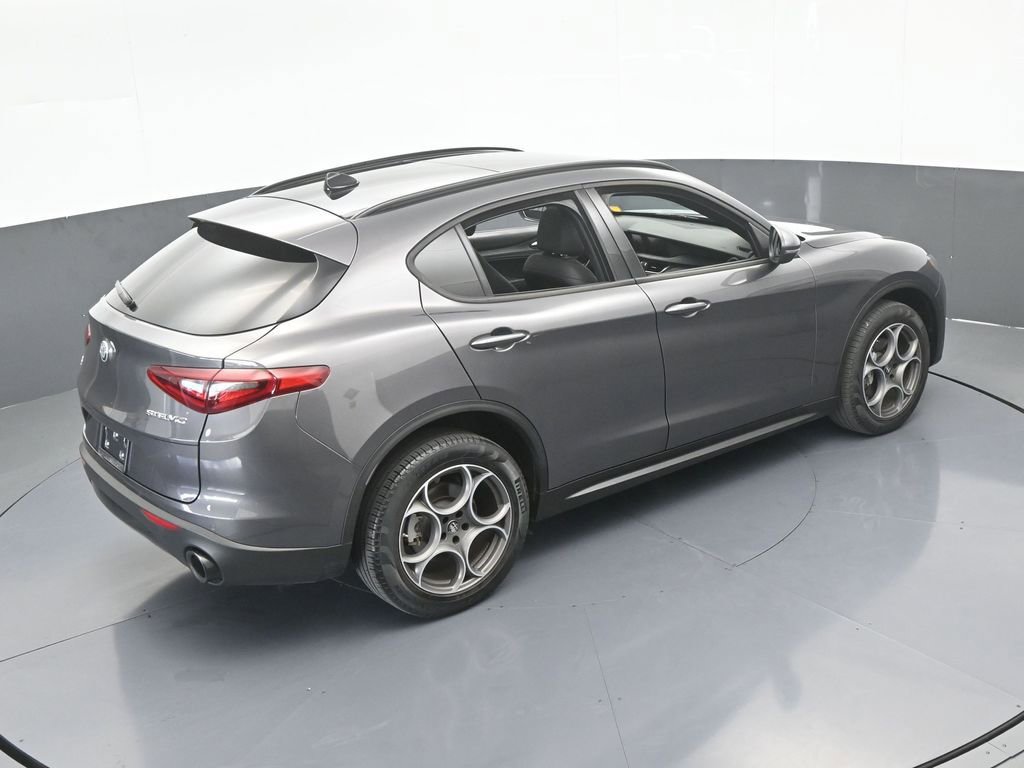 Used 2023 Alfa Romeo Stelvio Sprint image 54