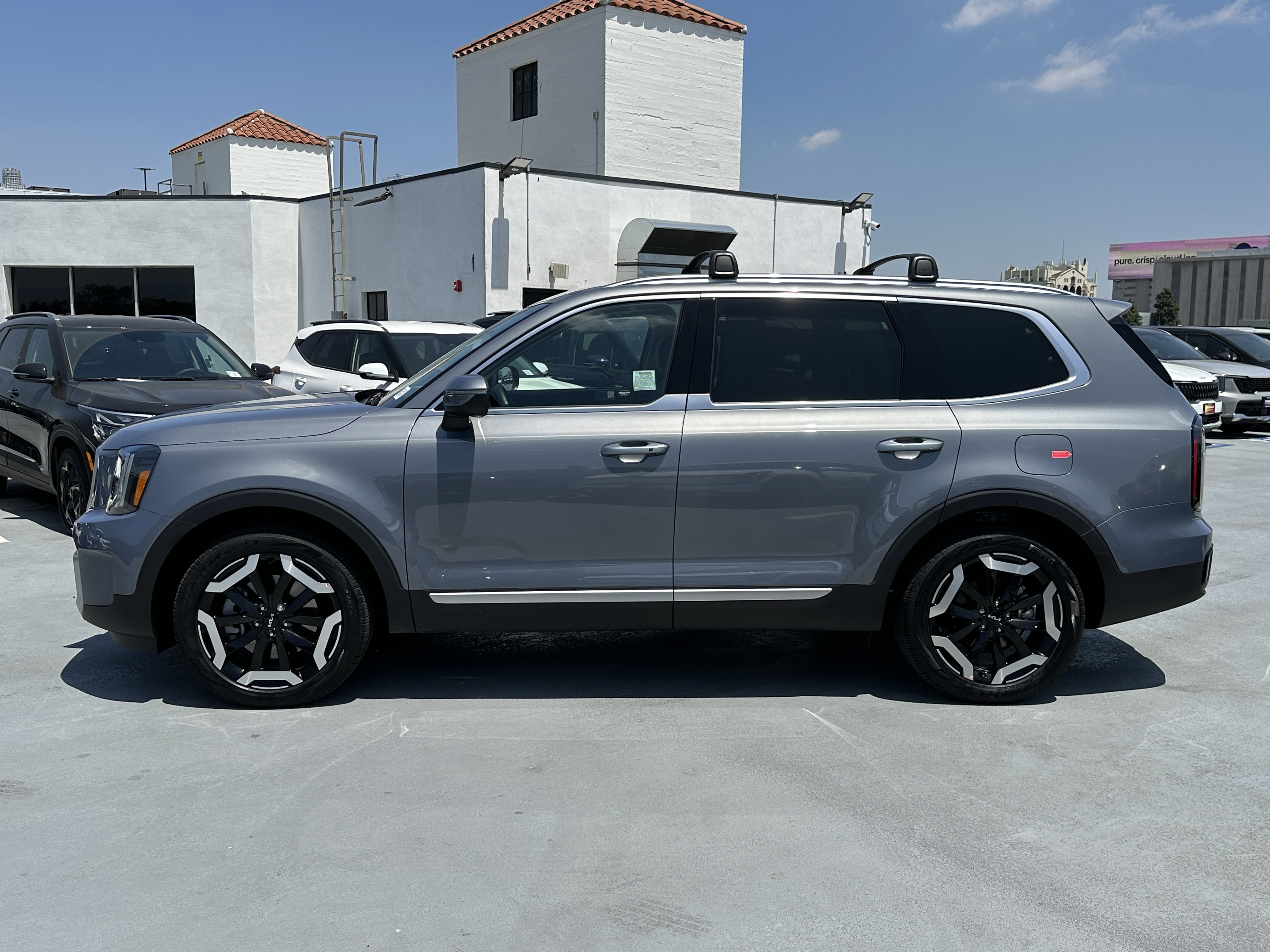 Certified 2025 Kia Telluride EX FWD image 3