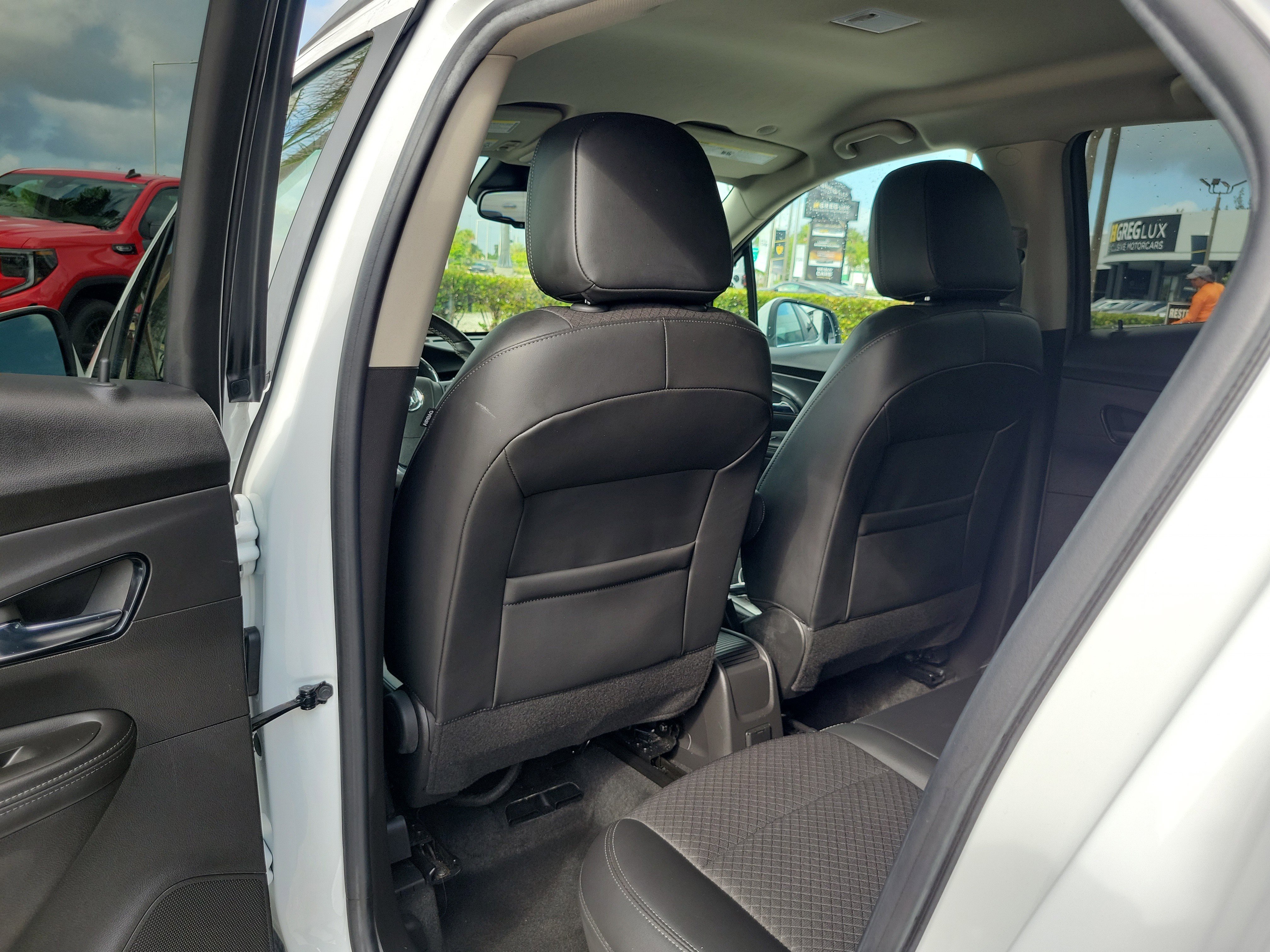 Used 2022 Buick Encore Preferred w/ Safety Package image 12