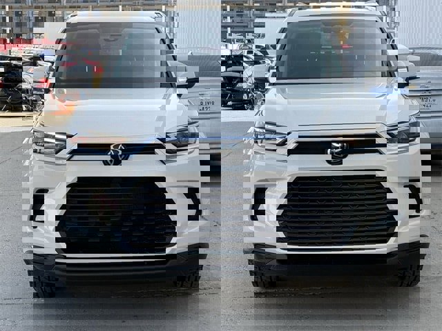 Used 2024 Toyota Grand Highlander XLE image 7