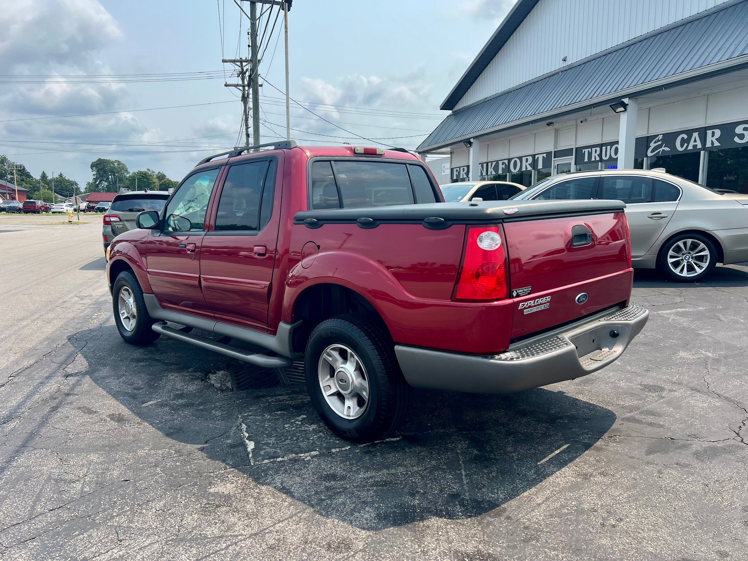 Used 2003 Ford Explorer Sport Trac XLS AWD/4WD image 7