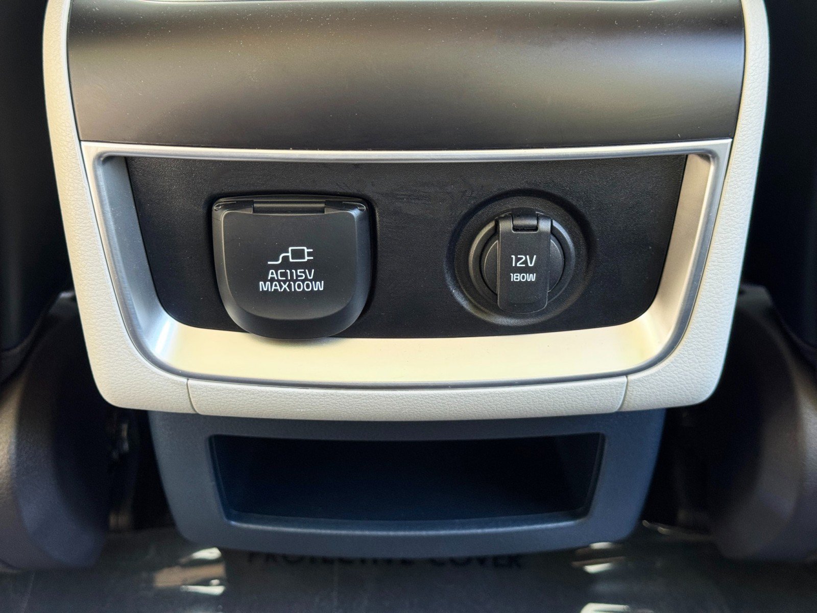 Used 2025 Kia Carnival SX FWD image 37